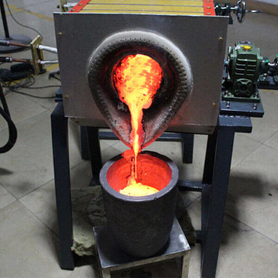 Forno di fusione a induzione personalizzabile con tecnologia di risparmio energetico