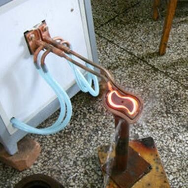 macchina termica ad alta frequenza elettrica di induzione della barra d'acciaio di 160kw IGBT per estiguere