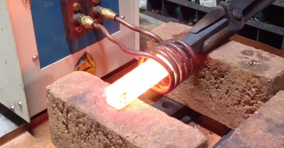 macchina termica portatile di induzione elettrica di 30kw IGBT per la forgia dell'alta frequenza