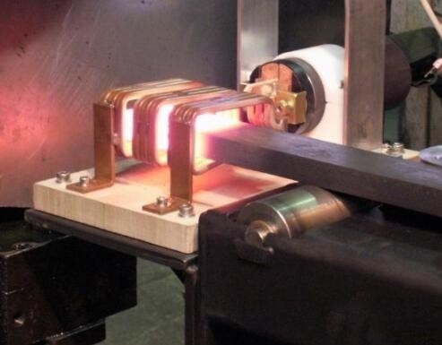 Apparecchio di riscaldamento ad alta frequenza di induzione 50kw per il pezzo fucinato del metallo
